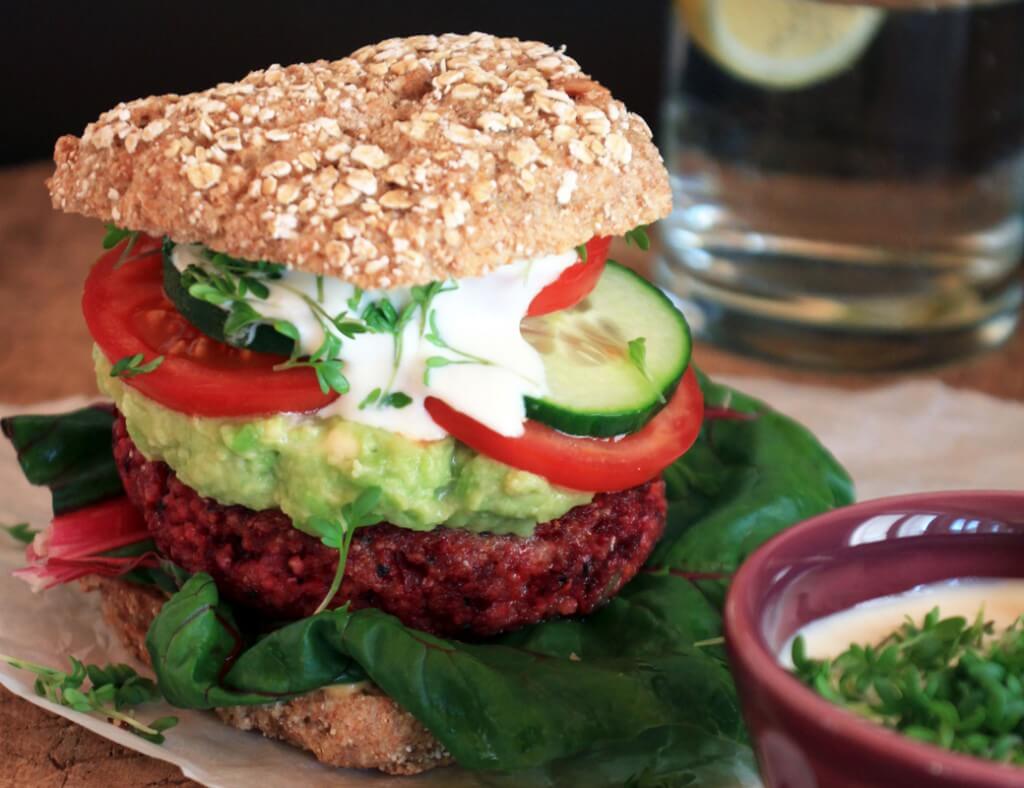 Rote Bete Burger Flowers On My Plate Foodblog Rezepte Reiseberichte